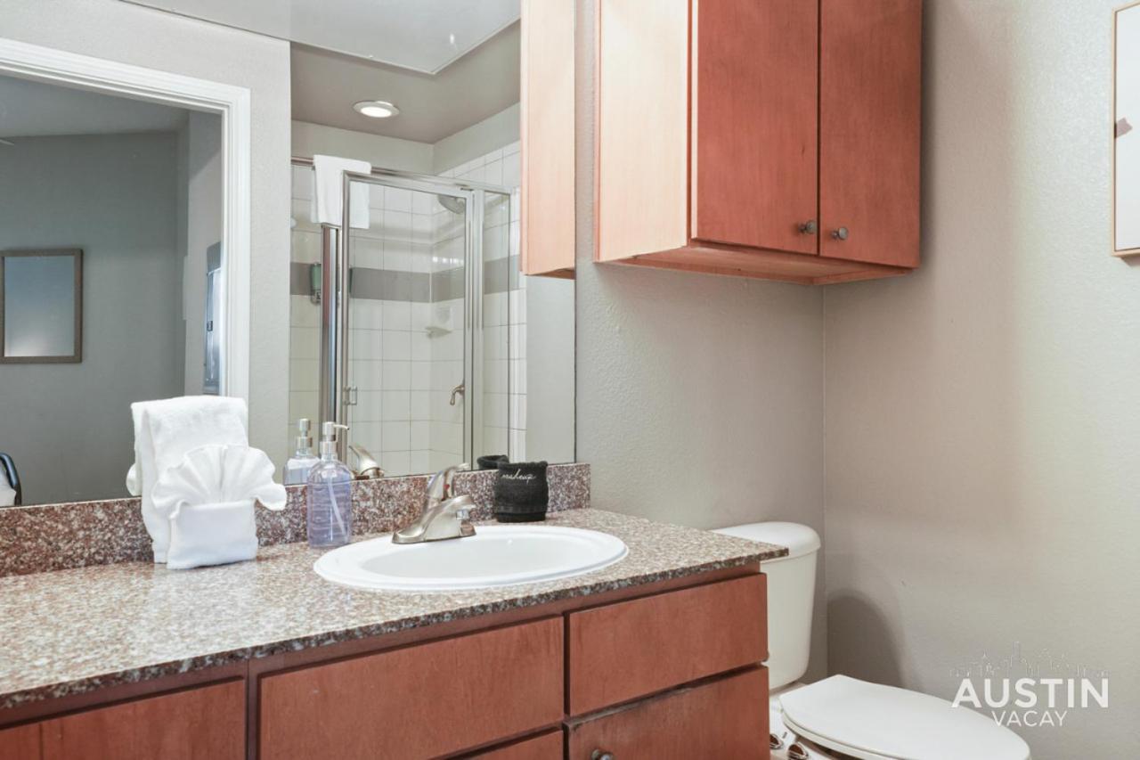 West Campus Accommodations Pool And King Bedrooms Austin Exteriér fotografie